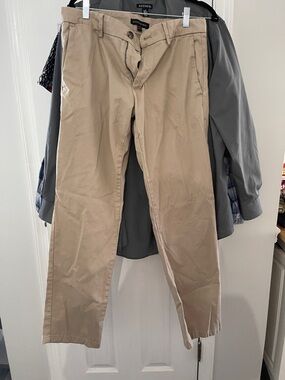 Banana Republic Tan Chino Pants - Straight Leg